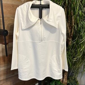 D & Co Active cream half zip long sleeved pullover with pockets & wide collar L